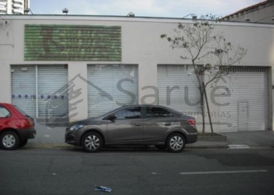 Excelente Galpão Comercial na Vila Mariana, 800m² de área construída, térreo com mais de 400m² e mezanino, ar condicionado central e 20 vagas no subsolo.